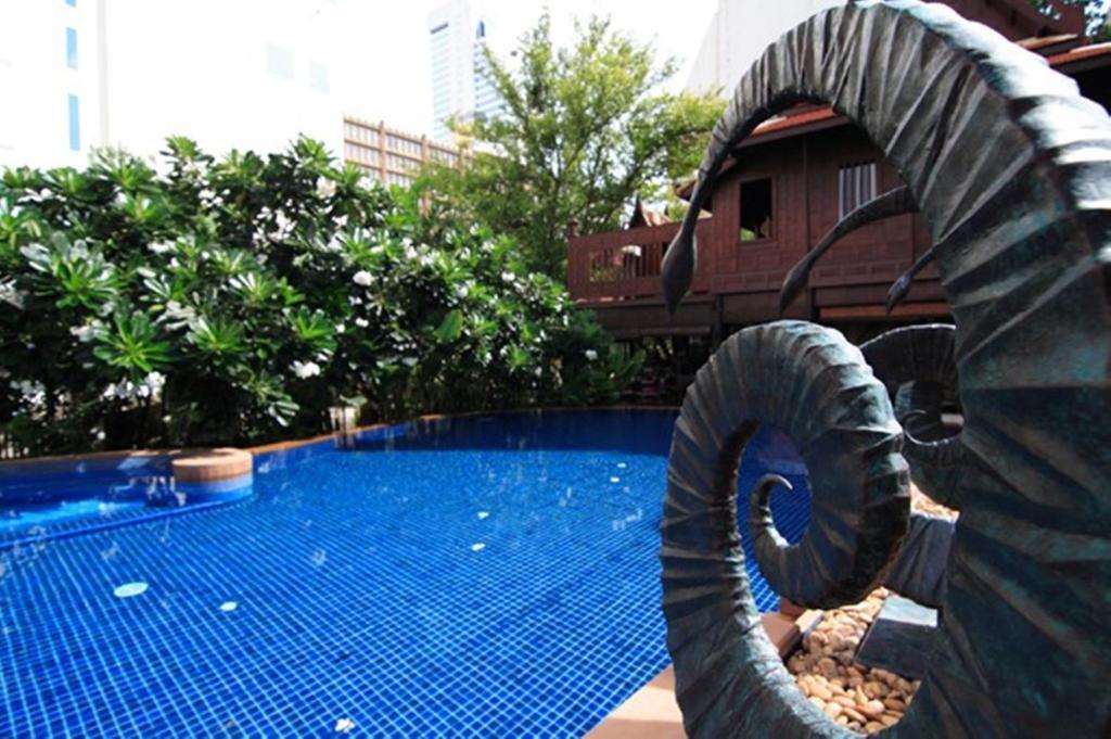 Rose Hotel Bangkok Exterior photo